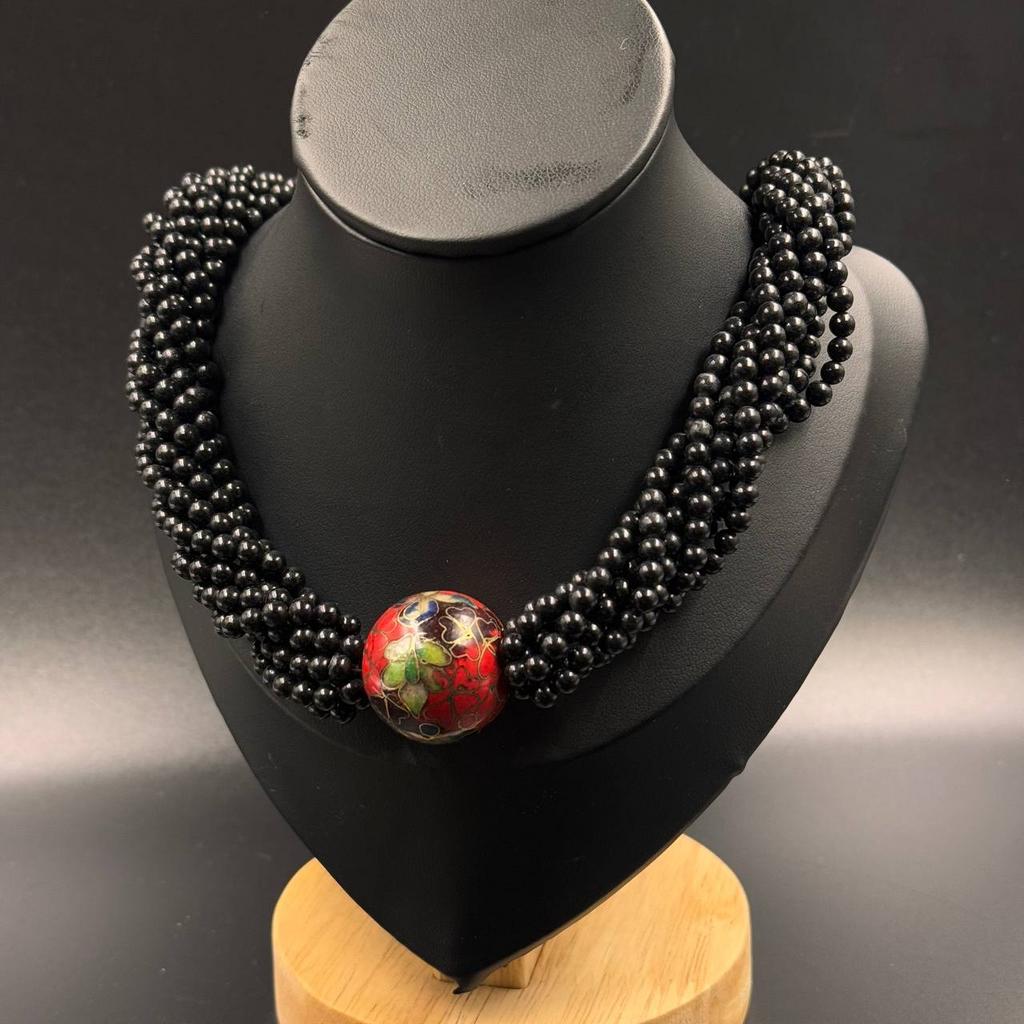 Винтажные бусы с камнем "Эгоцентризм"