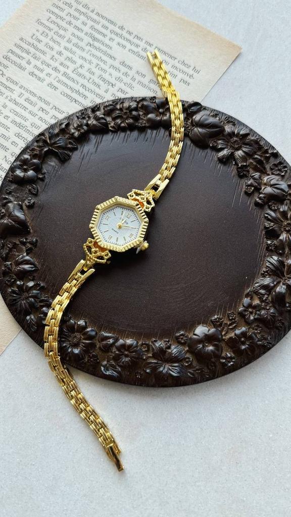 Часы «TimeMaster» - мир временем в миниатюре