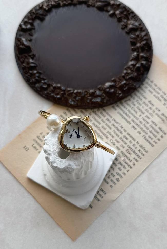 Часы «TimePulse с сердцем»