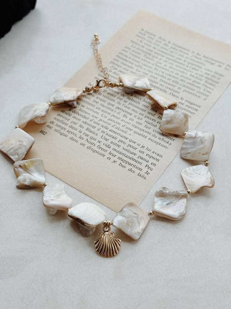 Ожерелье "Лёгкость Амуретты"