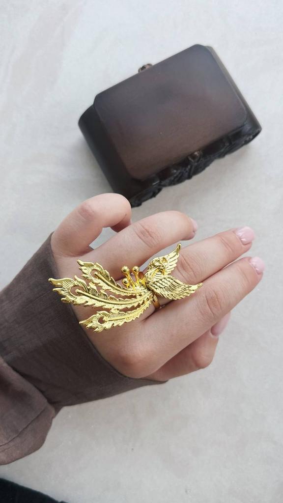 Кольцо "Веду за собой счастье" в золотом оттенке