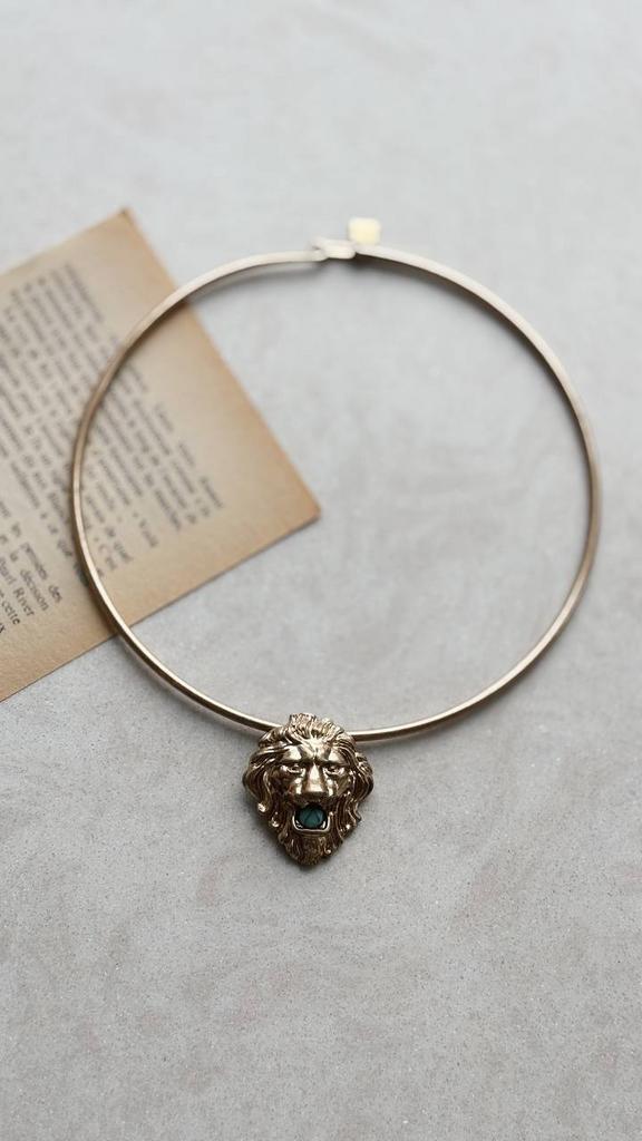 Колье "Наличие стержня"