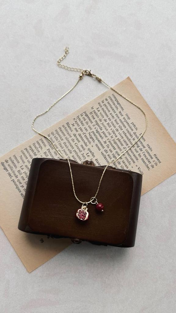 Подвеска "Гранатовое наслаждение"