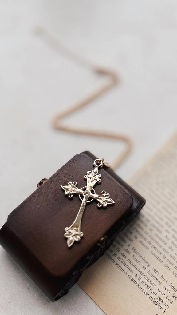 Подвеска с крестом "Осознанный выбор"