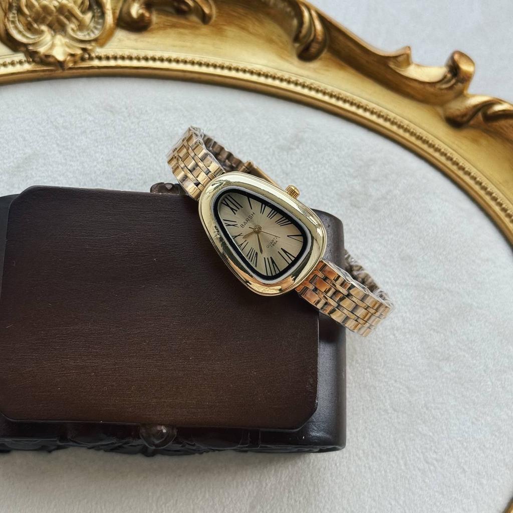 Часы "Сфера Сатурна" в золотом оттенке