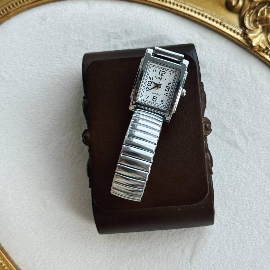 Часы "Хроника  миров"