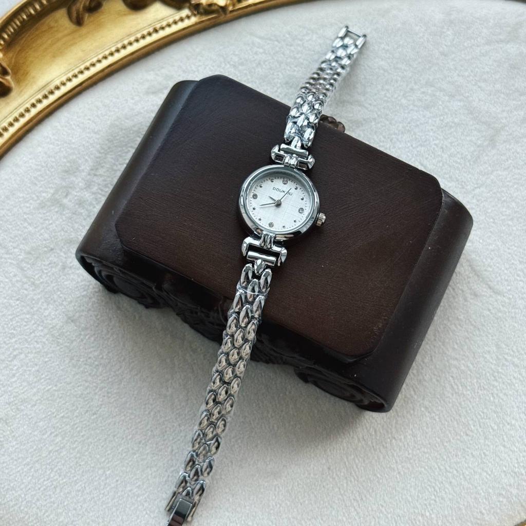 Часы "Future moonlight"