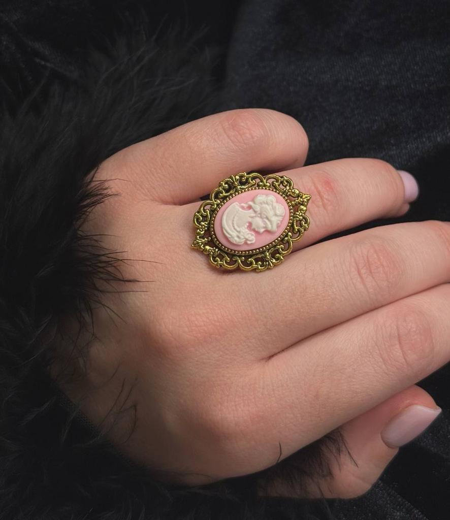 Кольцо «Камея» в золотом оттенке