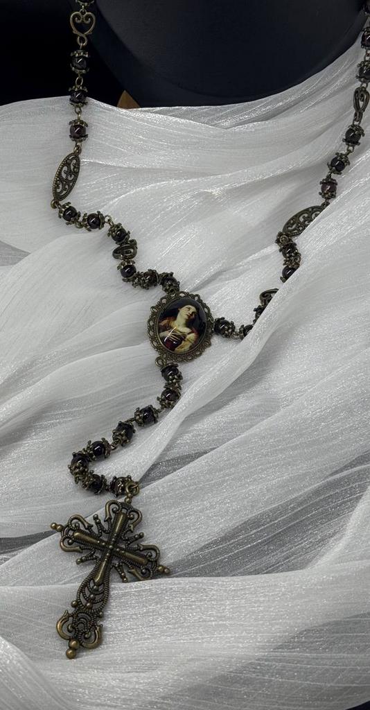Колье-розарий "Дева Возрождения"