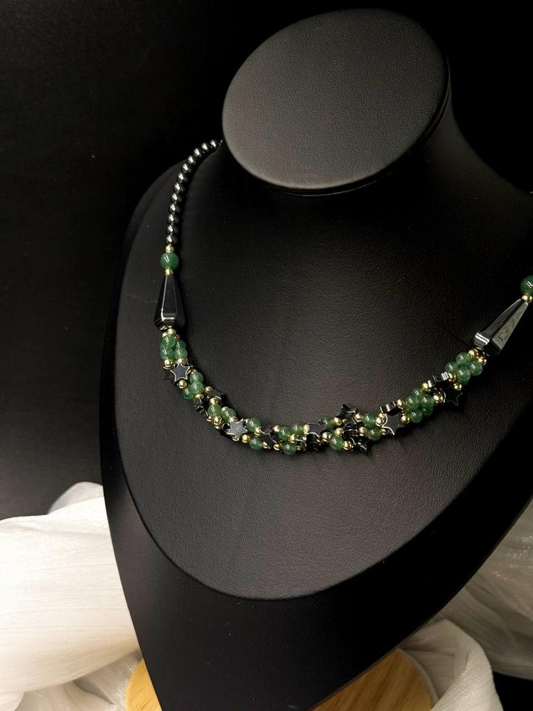 Винтажное колье-бусы из гематита, зеленого авантюрина и бусин золотого цвета