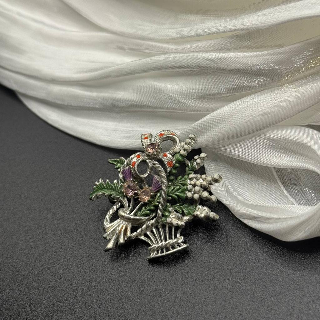 Винтажная брошь "Красота, пережившая моду", Exquisite, редкая, Англия. 50е