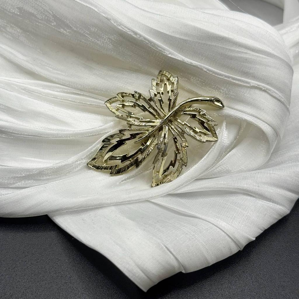 Винтажная брошь "Очертание смысла", США, 70е