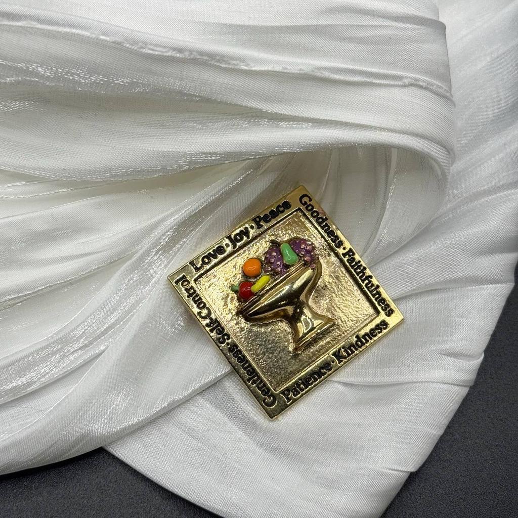 Винтажная брошь "Любовь, радость, мир", JJ, США, 70е