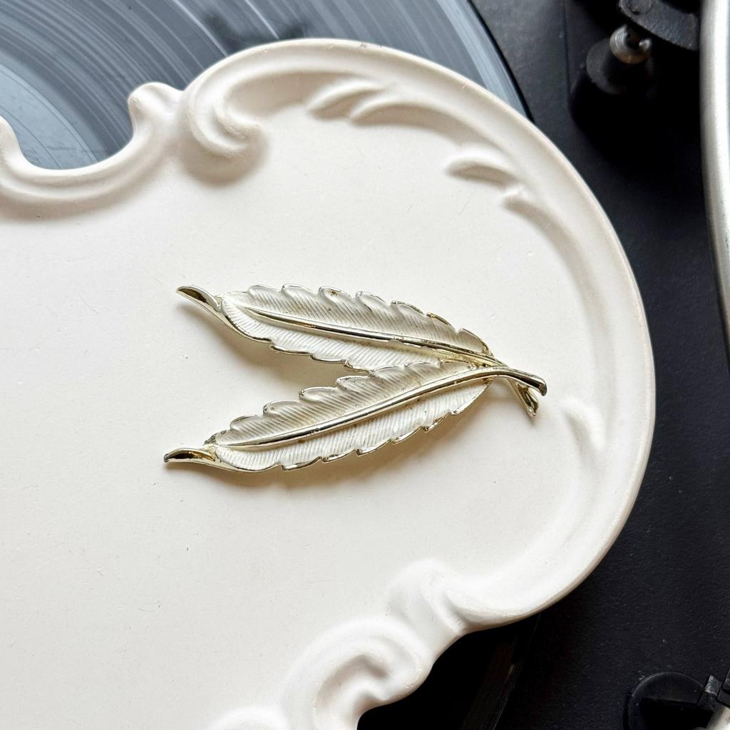 Винтажная брошь «Перо поэта» 80-90е