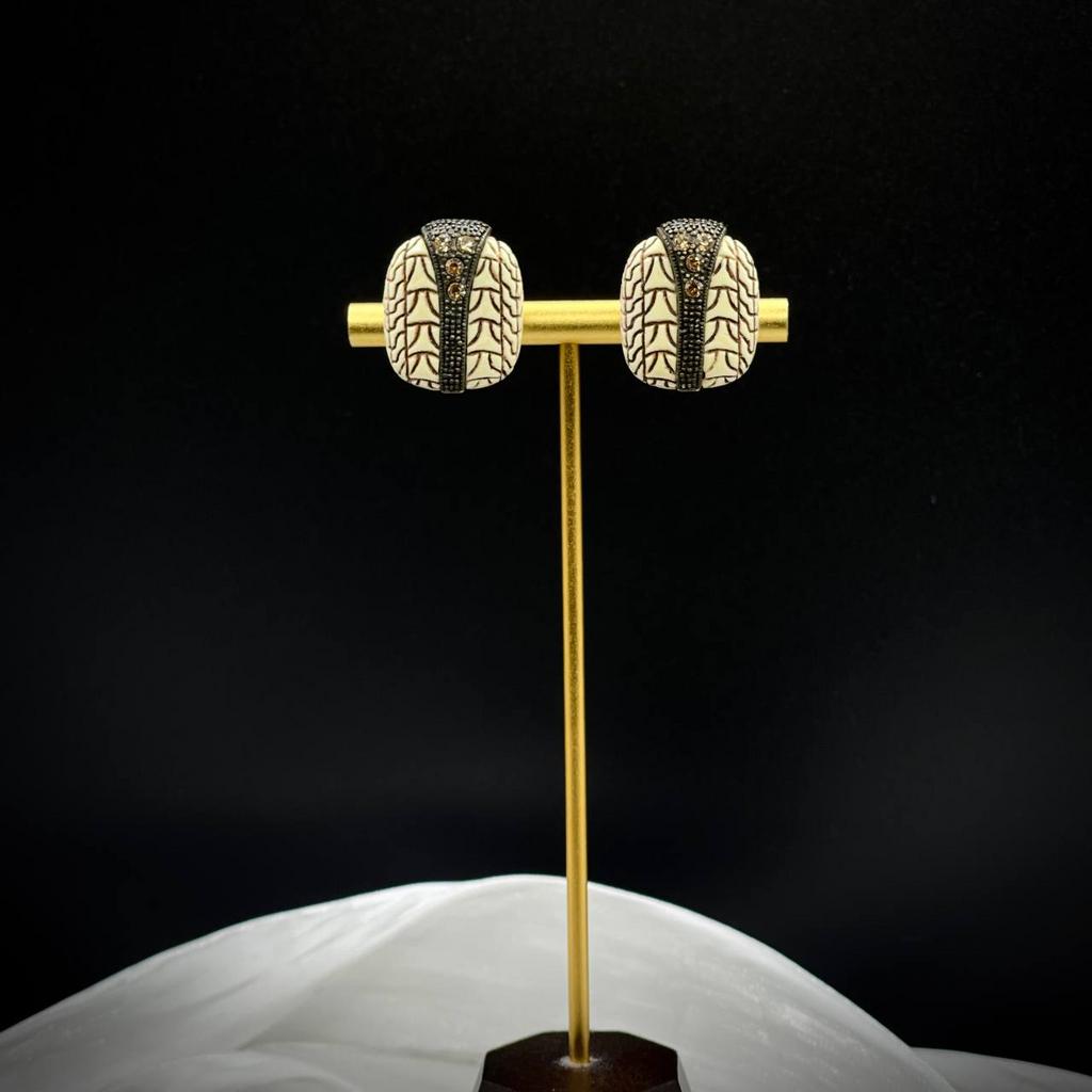 Винтажные клипсы «Motif», США, 80-90е