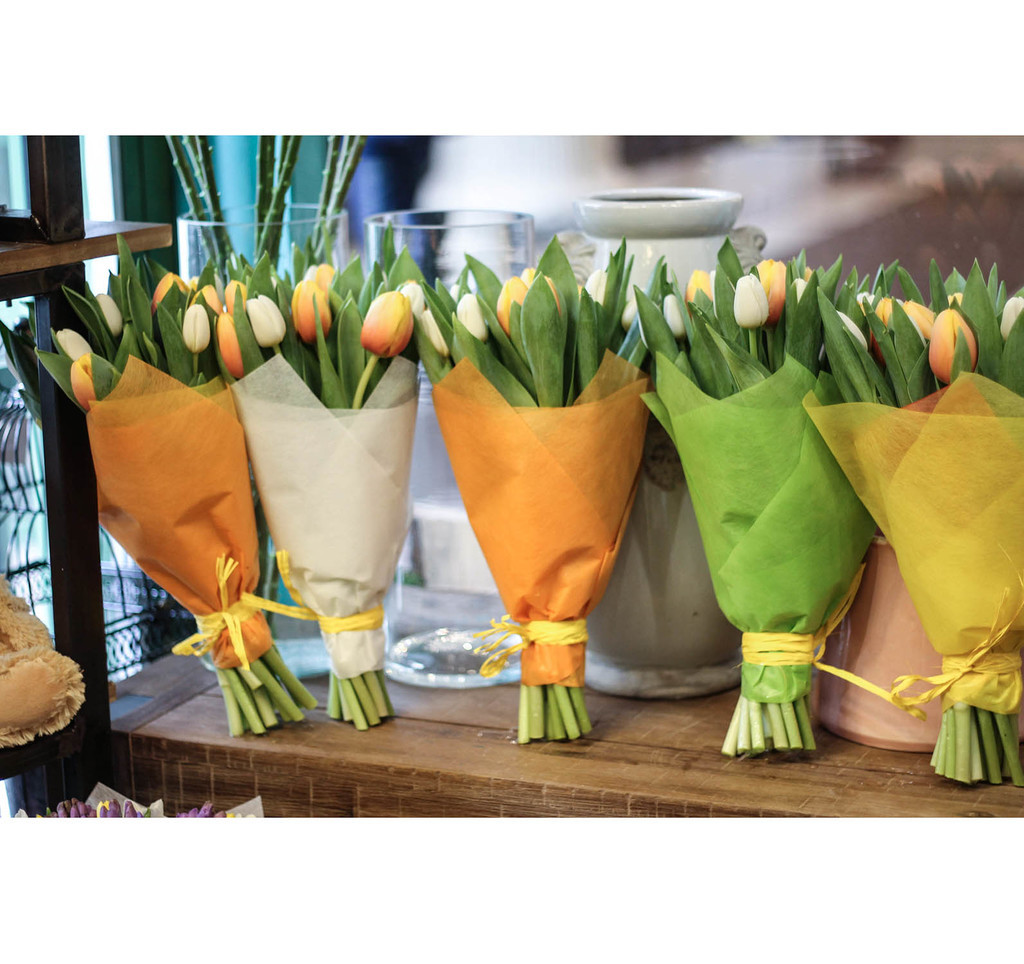 Букетик "Корпоративный на 8 марта" 11 шт №106