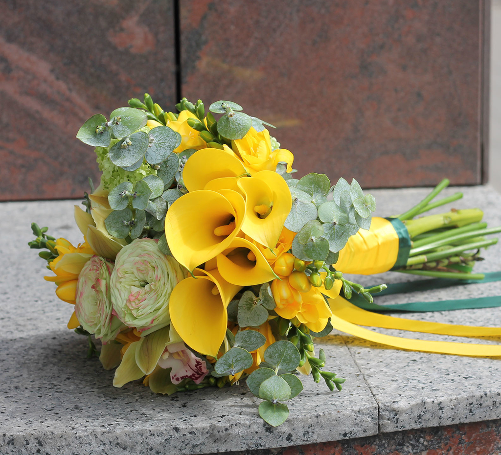 Свадебный букет с жёлтыми каллами