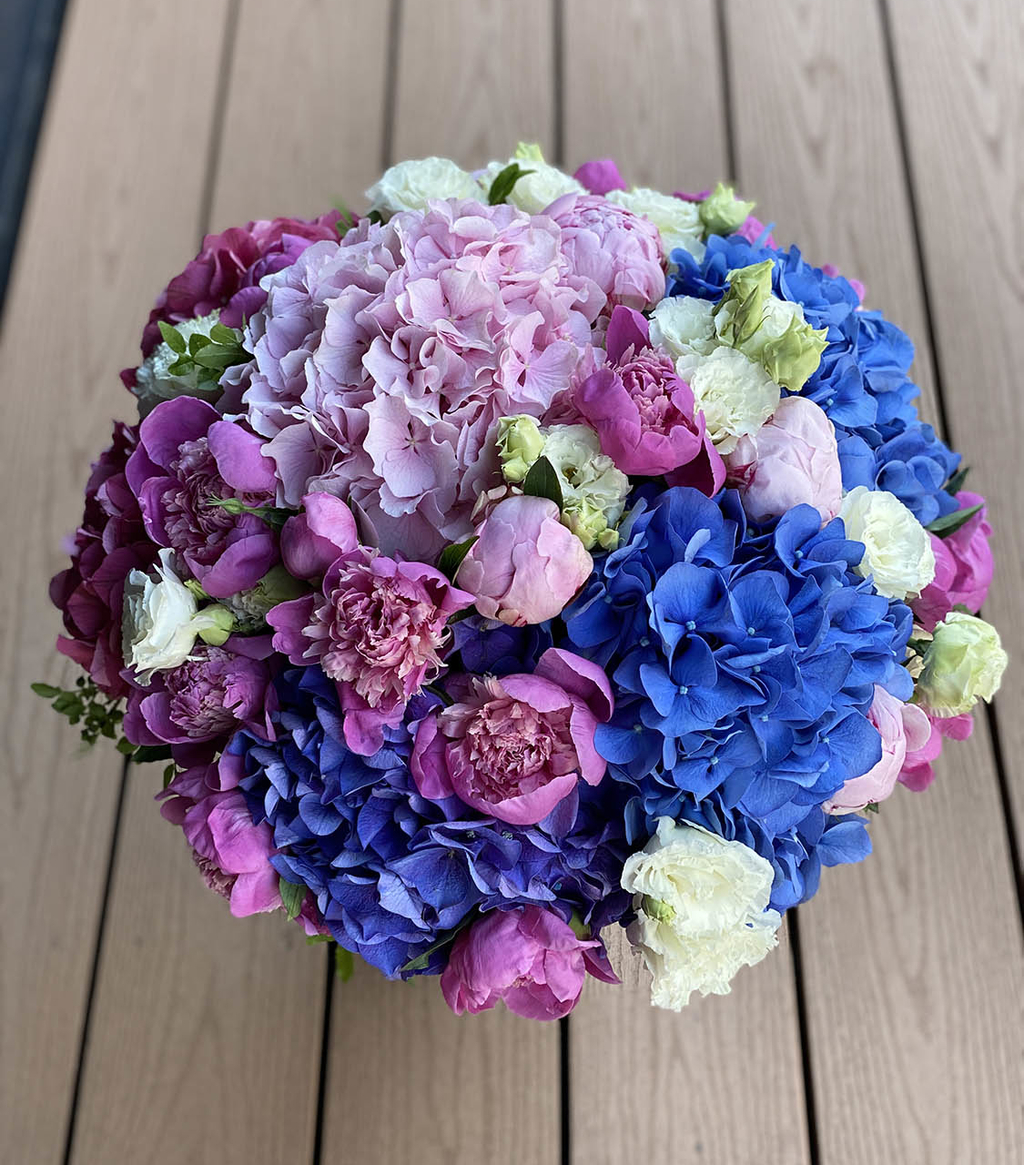 Синие гортезии и пионы №216