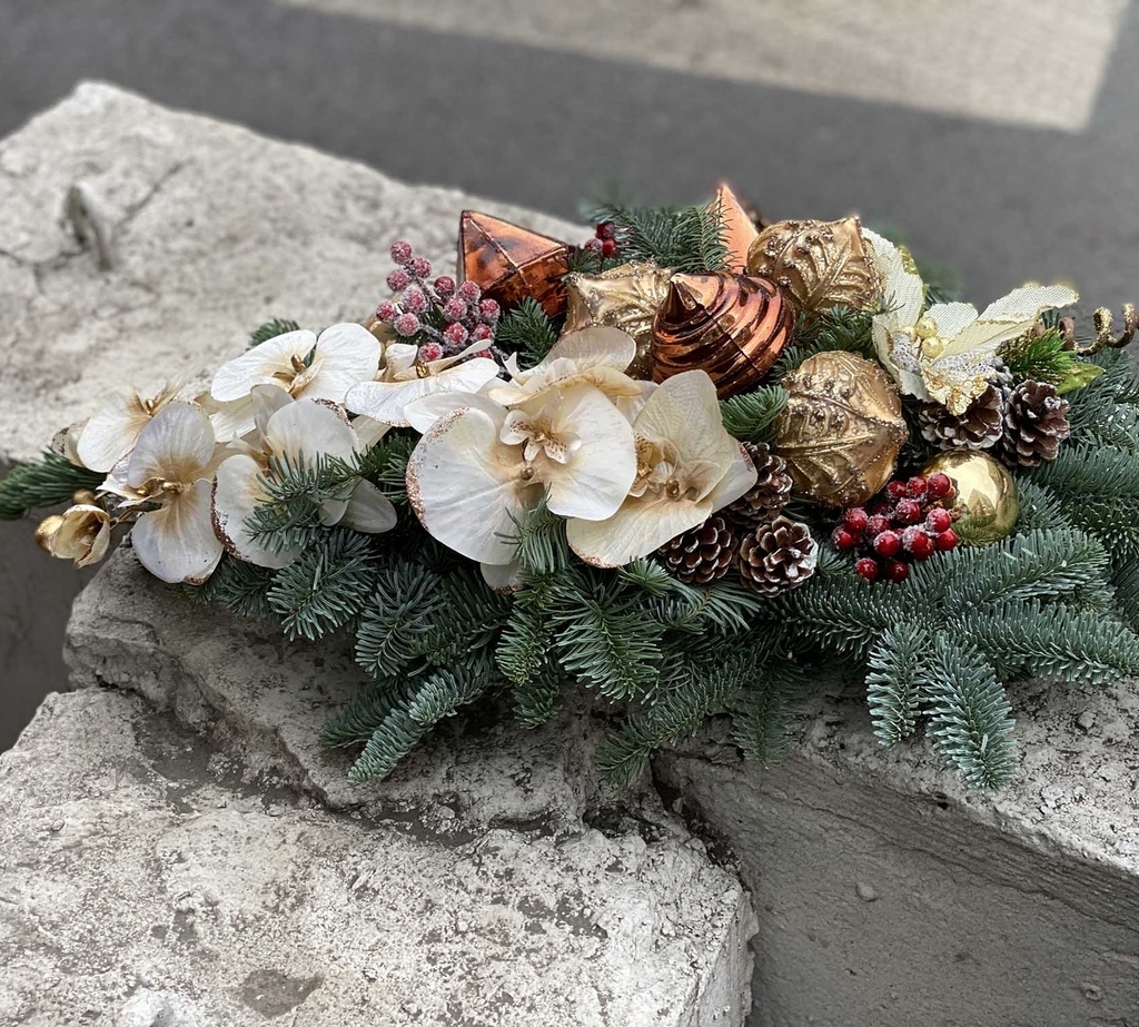 Новогодняя композиция с орхидеей (Арт.324)