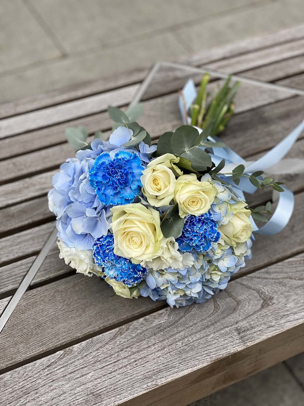 Свадебный бело-голубой