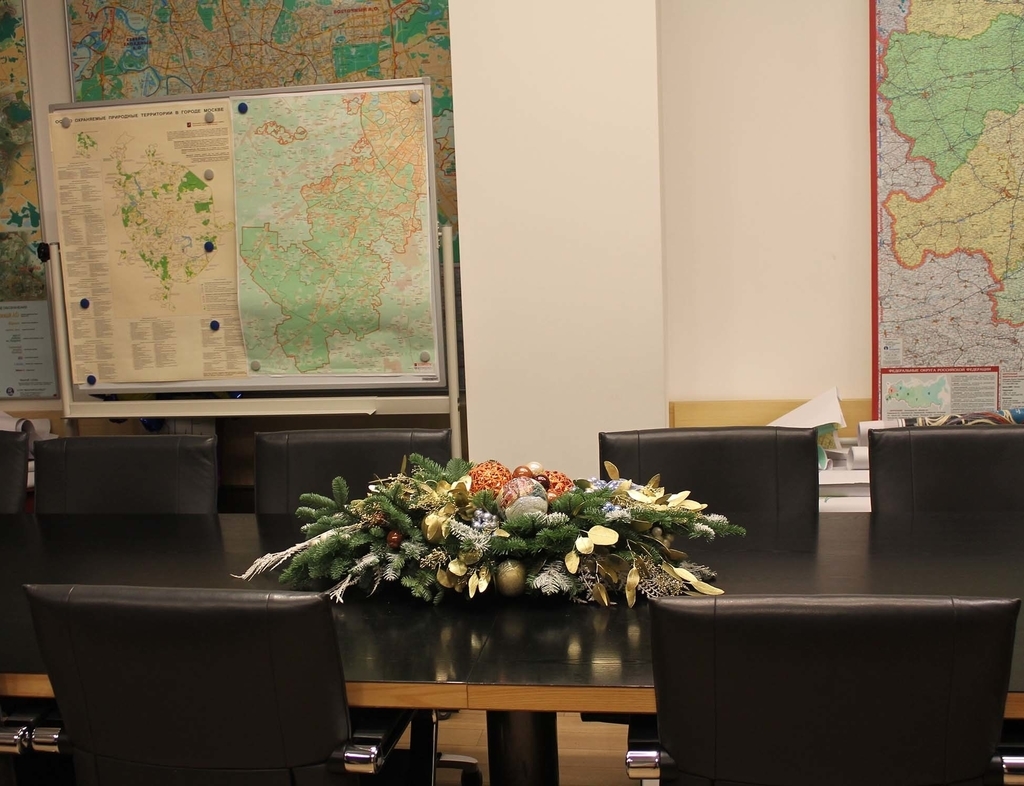 на стол переговоров 5