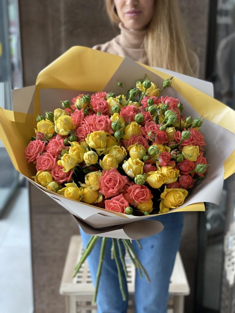 Букет из кустовых роз №414