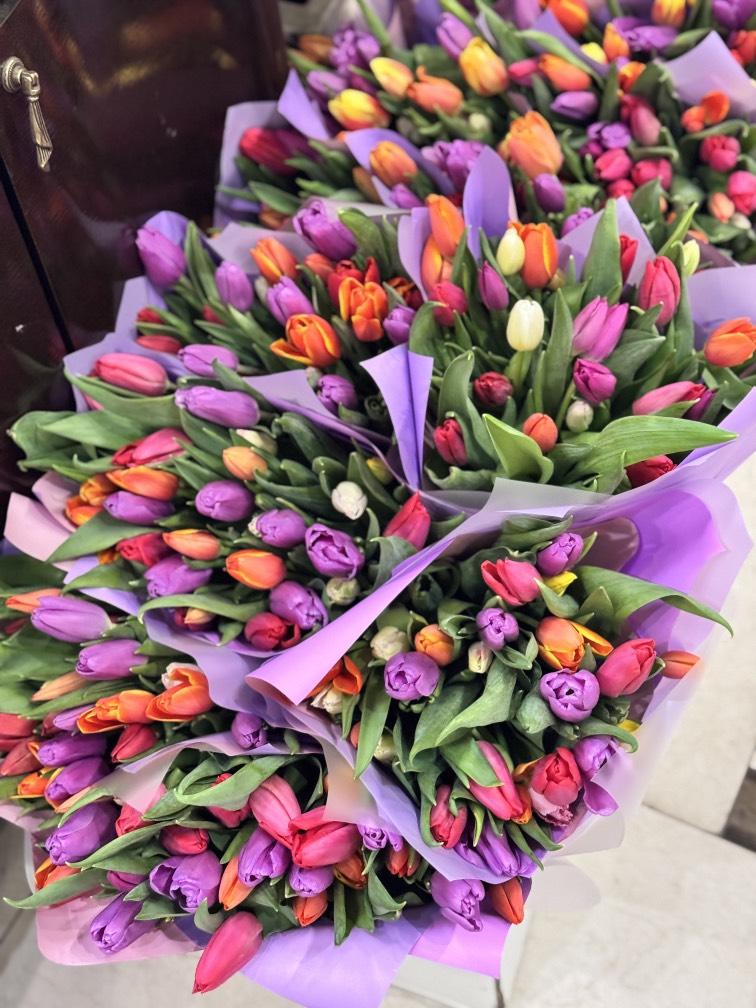 Корпоративные букеты 27 тюльпанов №449