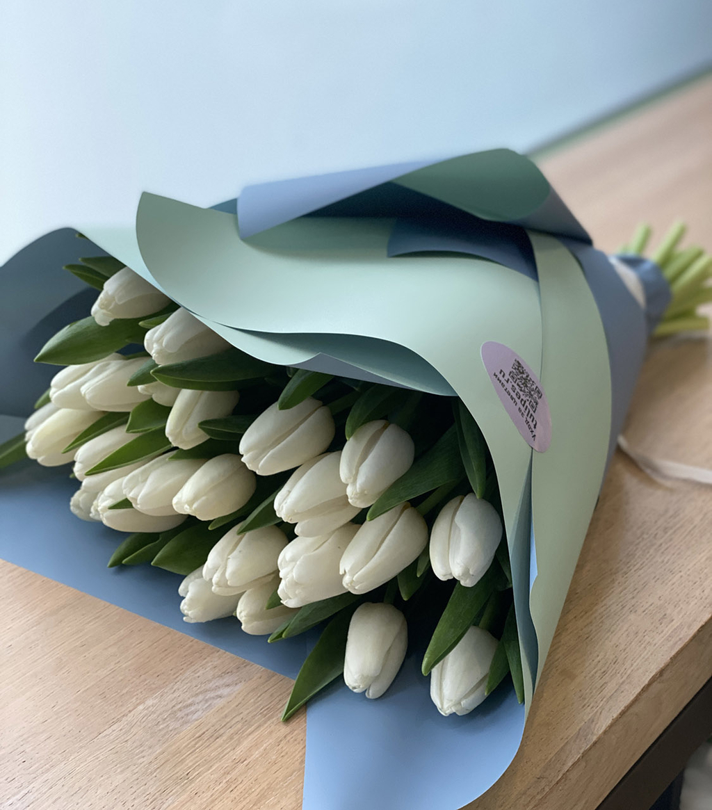 Белые тюльпаны 25 шт. №537
