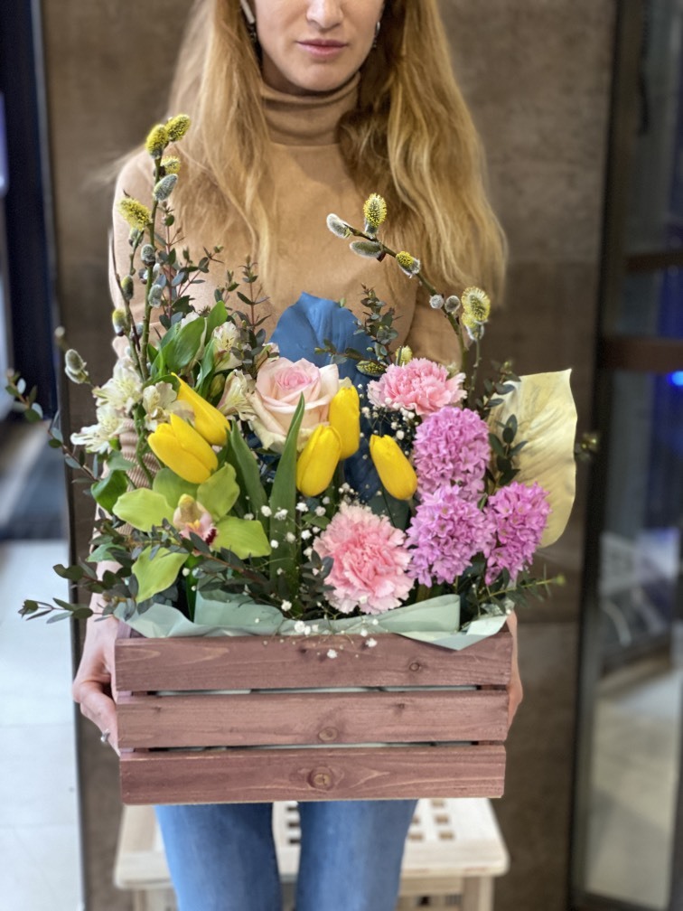 Ящик с гиацинтами и тюльпанами №793