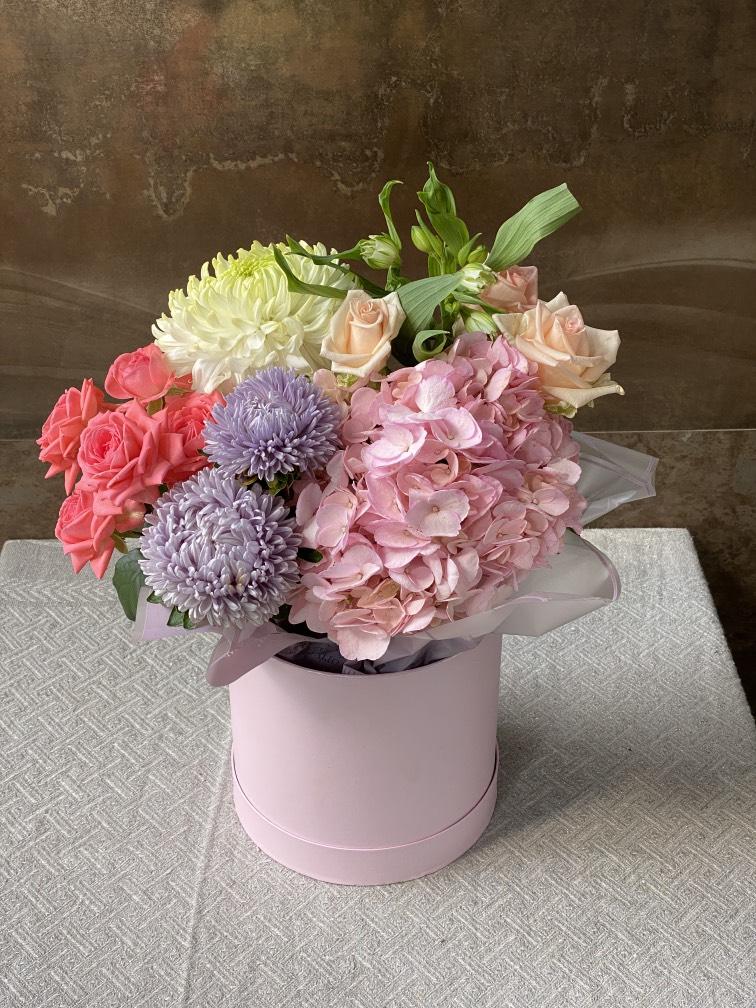 Цветы нежные в коробке №948