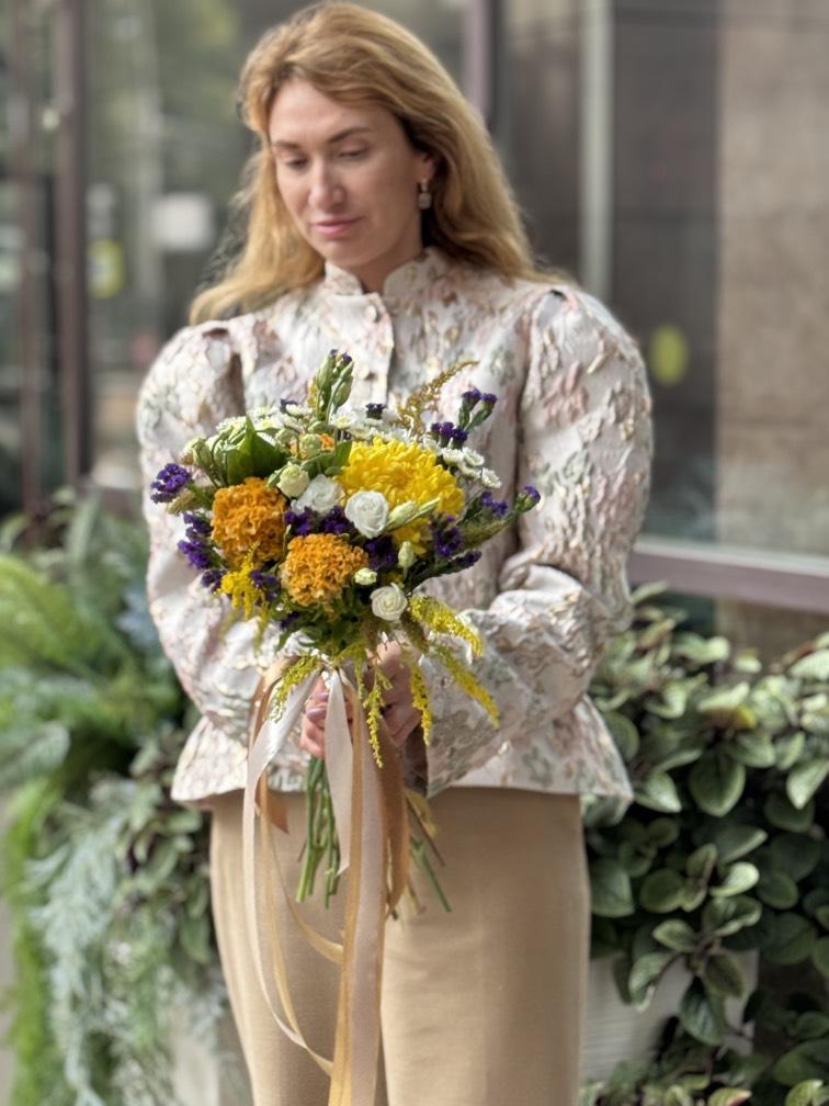 Свадебный букет для золотого платья №1309