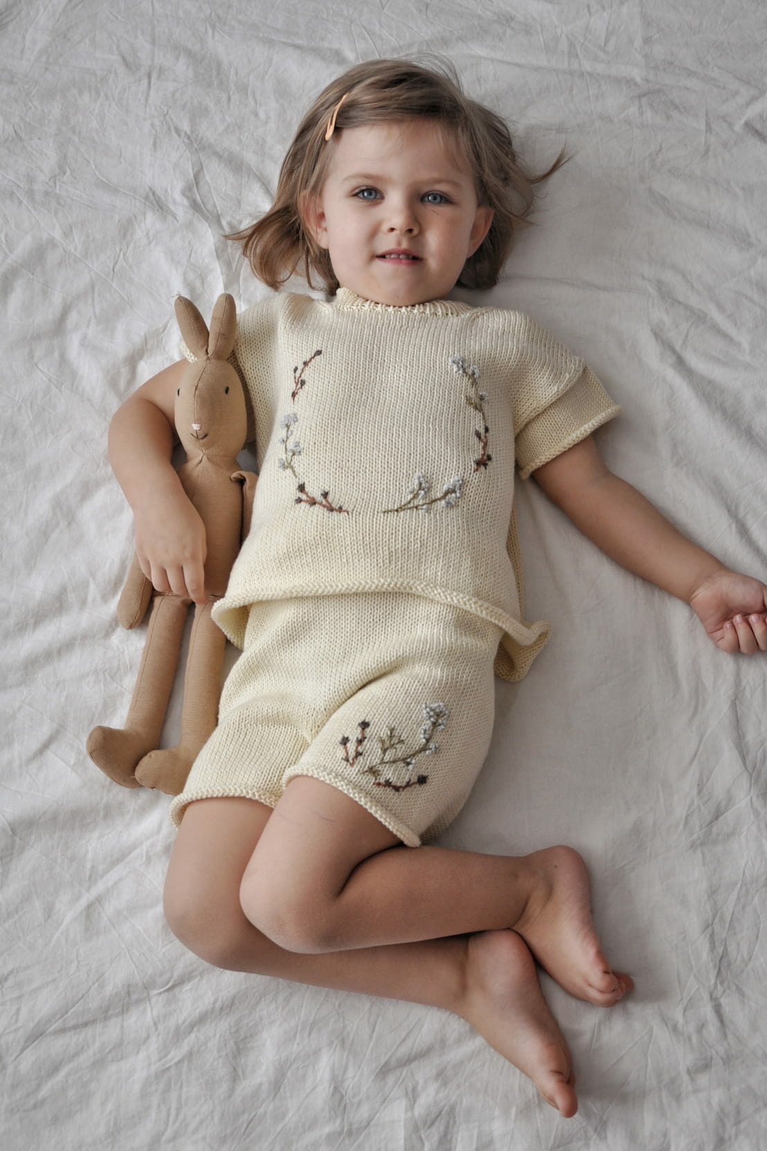 Комплект в бежевых тонах — универсальный стиль (девочка 4 года)