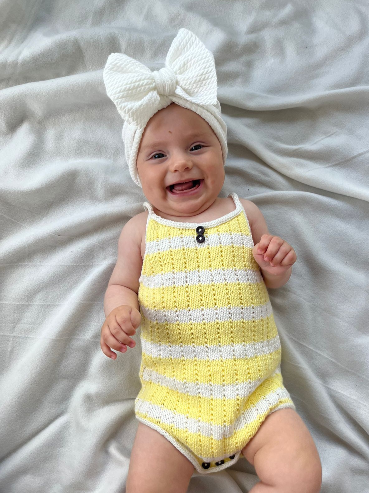 Комплект Line 2 в 1 (чепчик + боди)