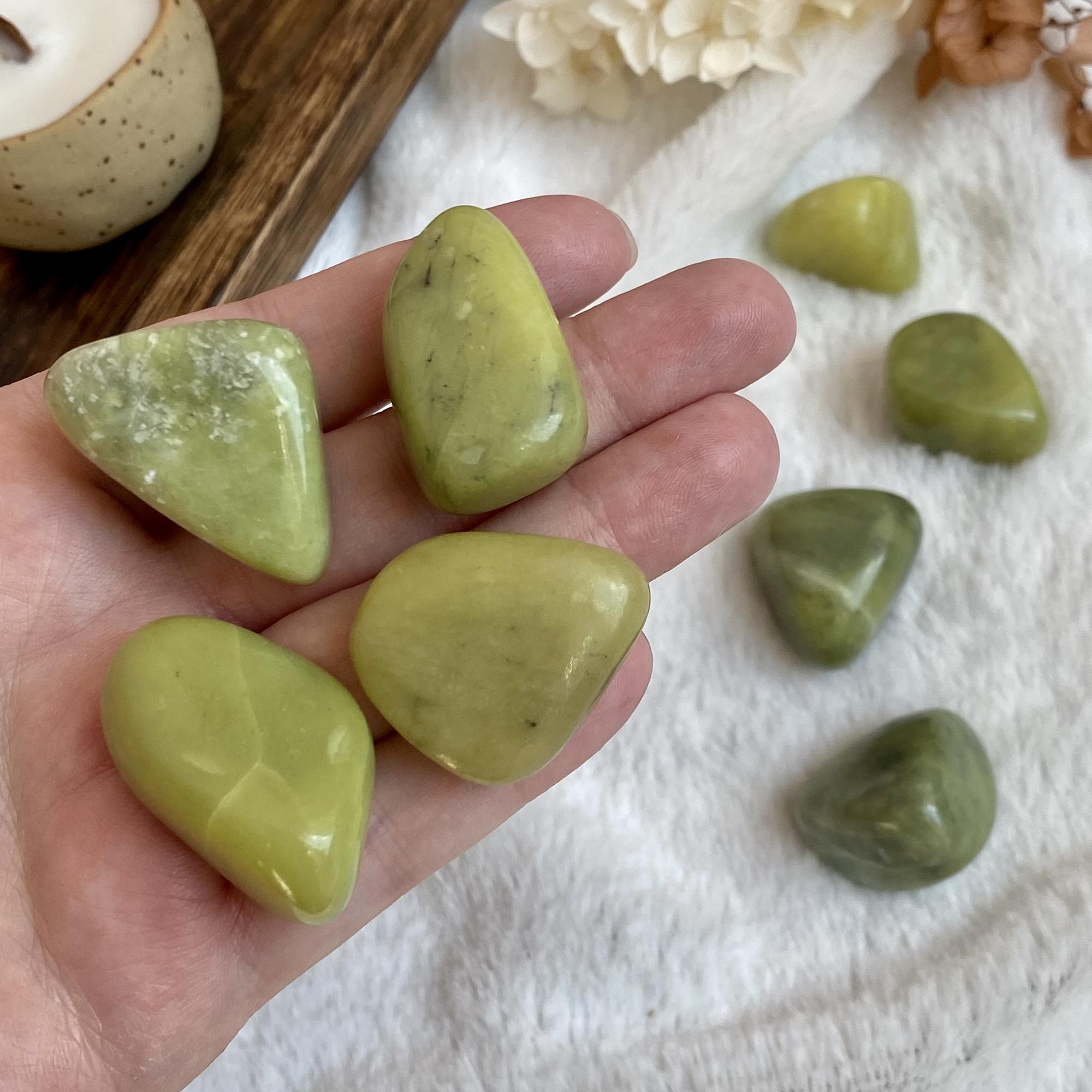 Галтовка змеевика-лизардита