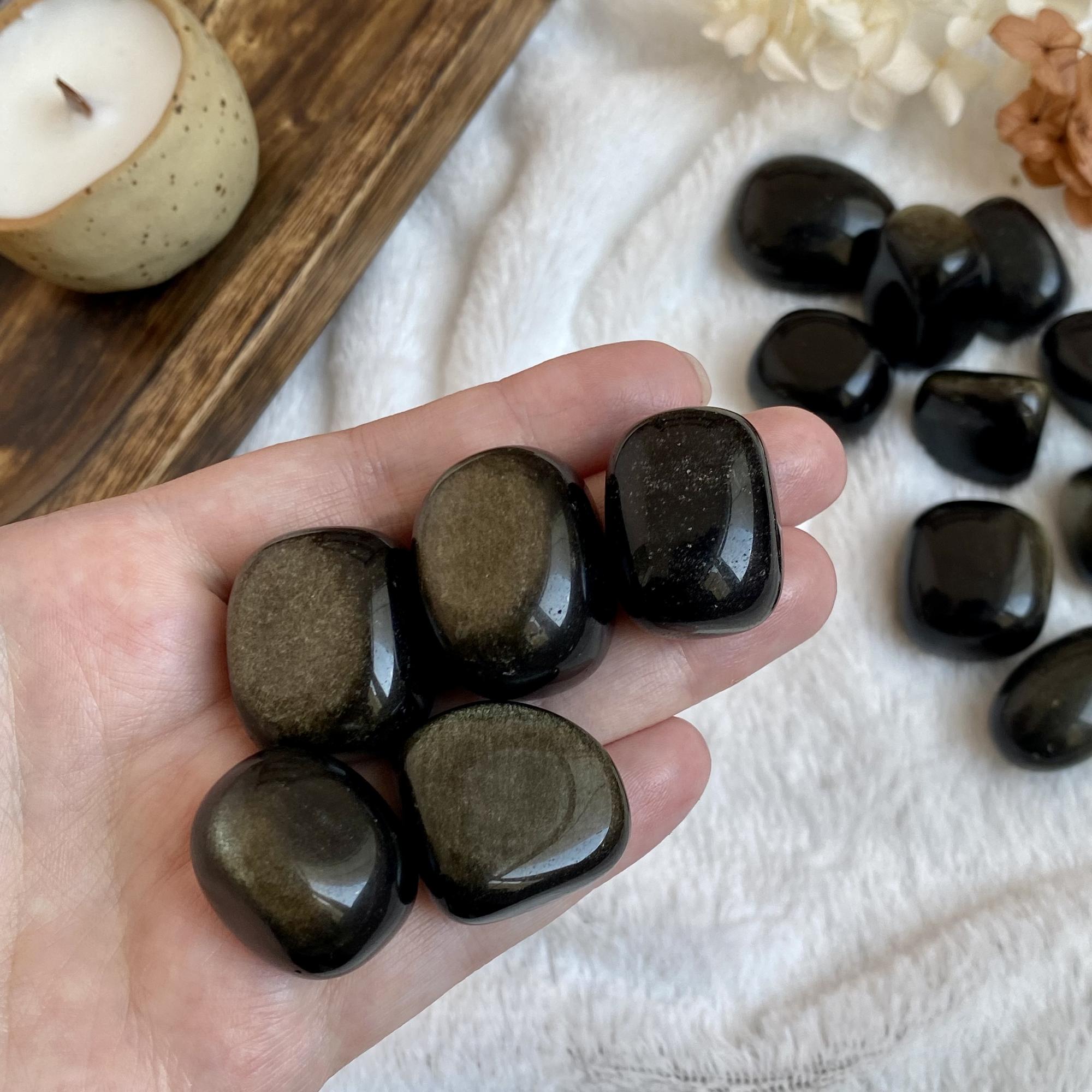 Галтовка золотистого обсидиана