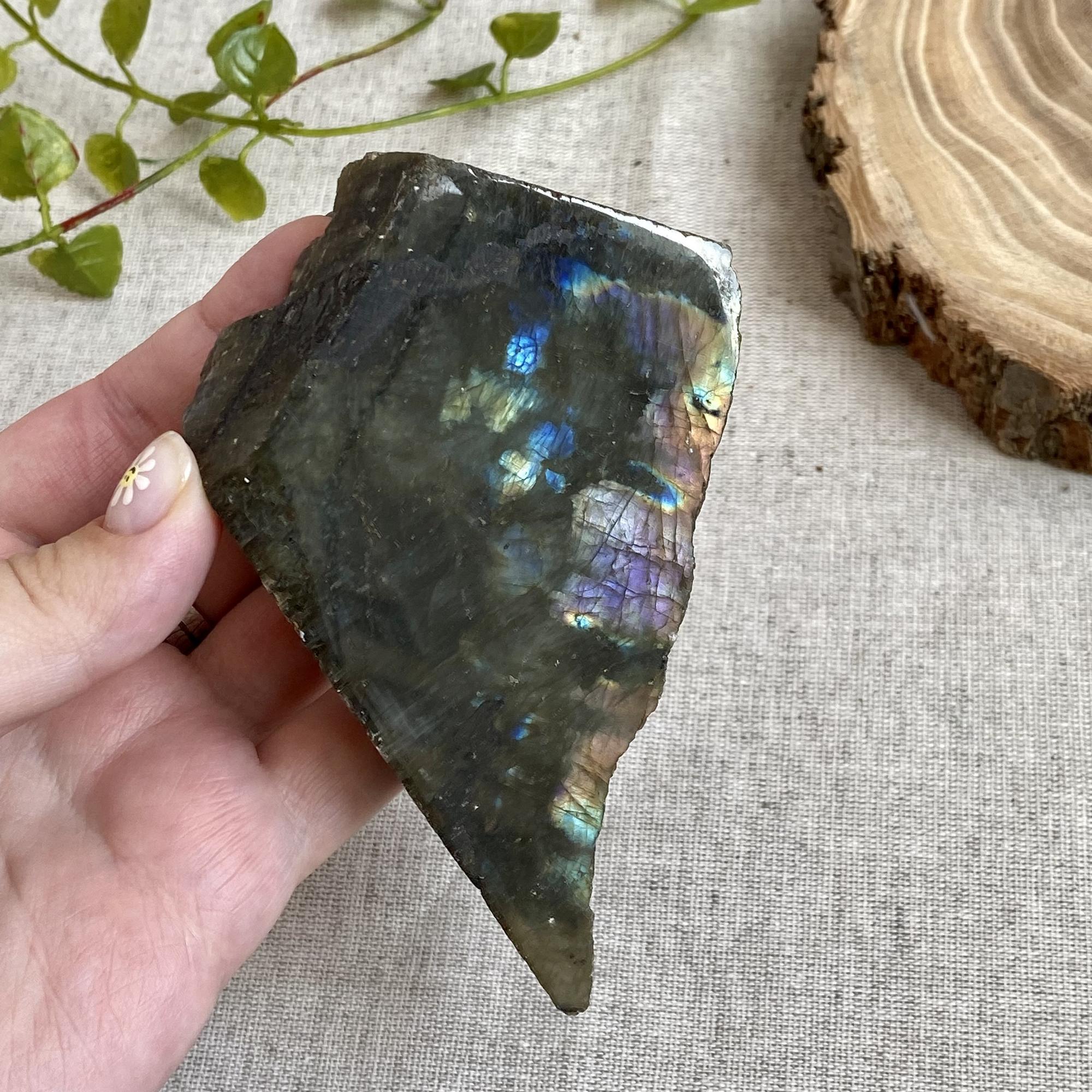 Лабрадорит (полировка с одной стороны)