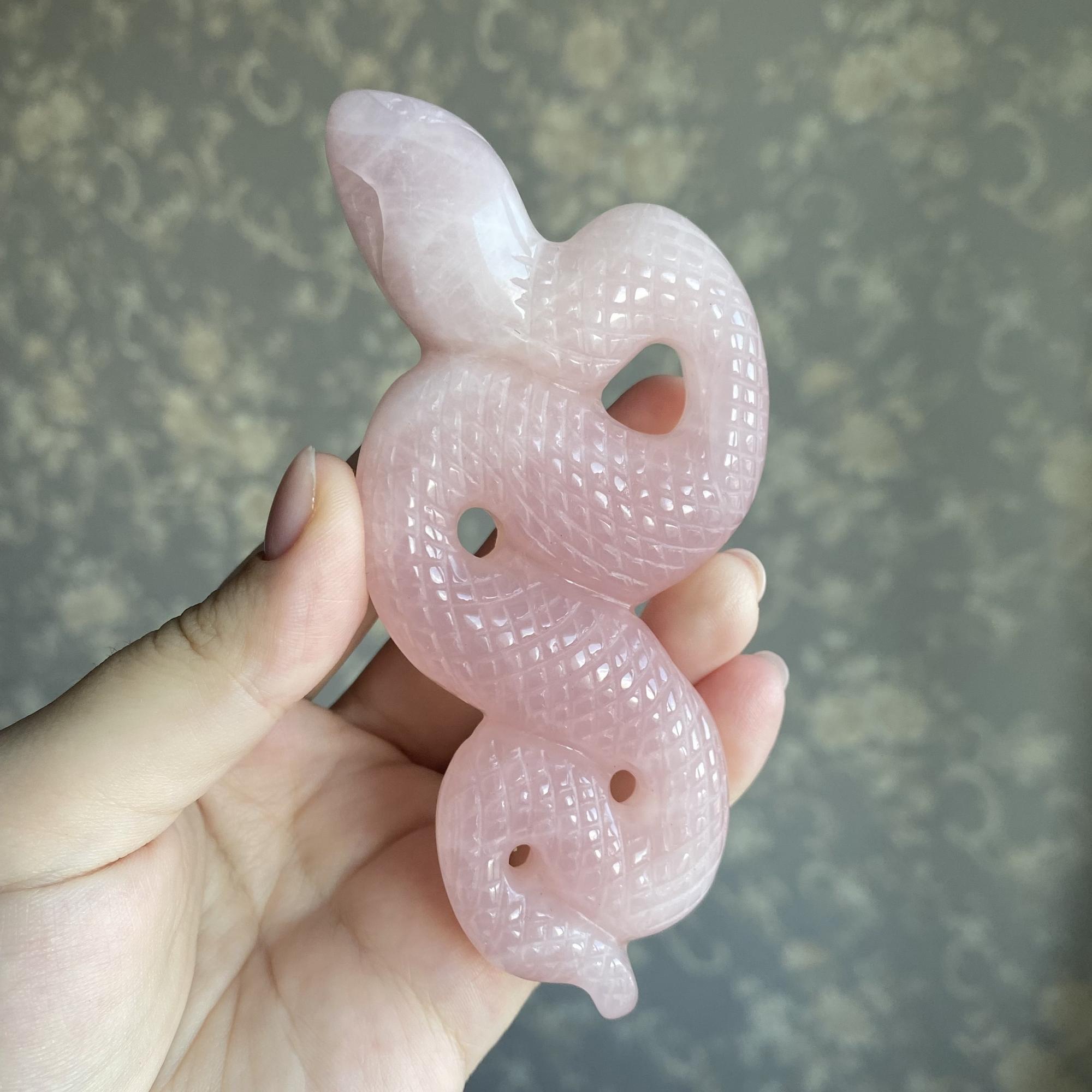 Змея из розового кварца (L)