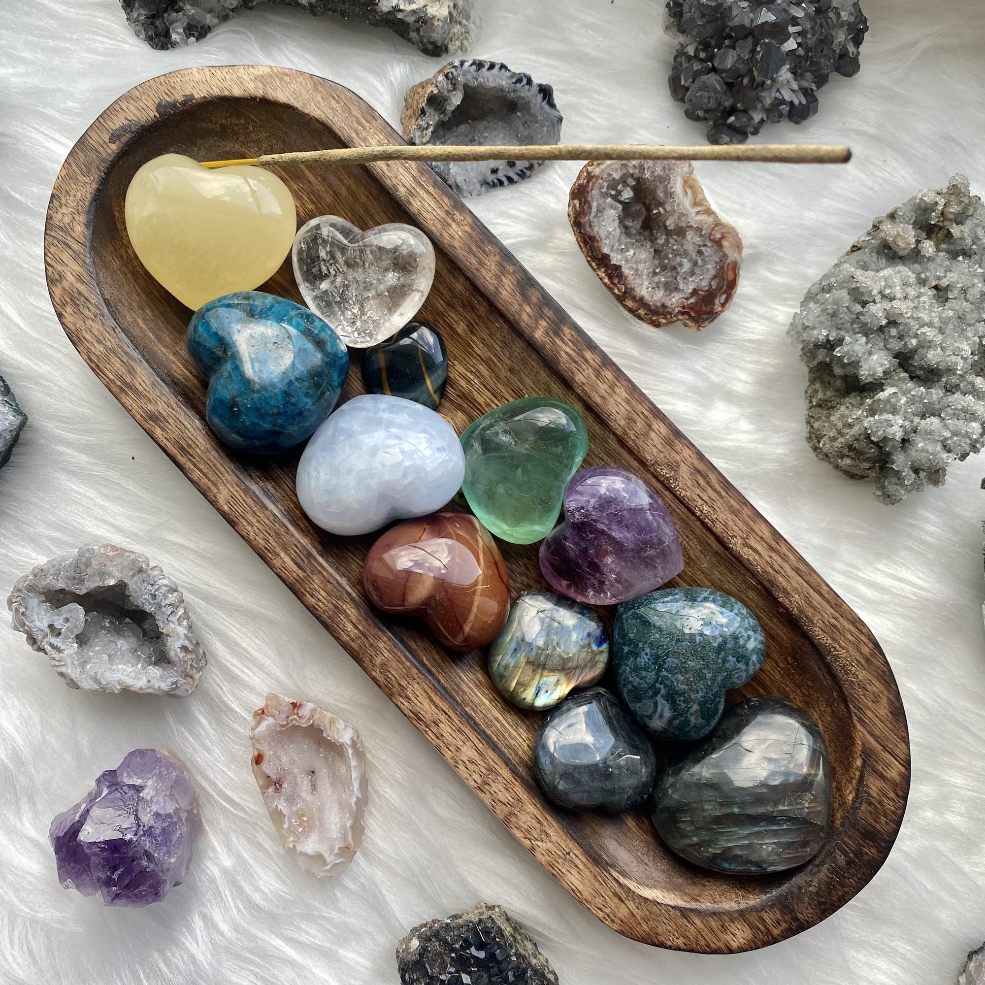 Подставка из филиппинского дерева