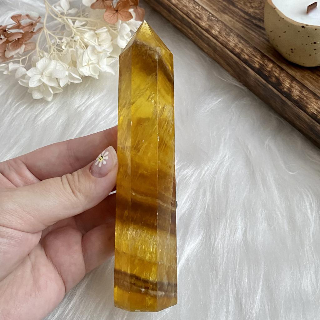 Кристалл из медового флюорита (L)