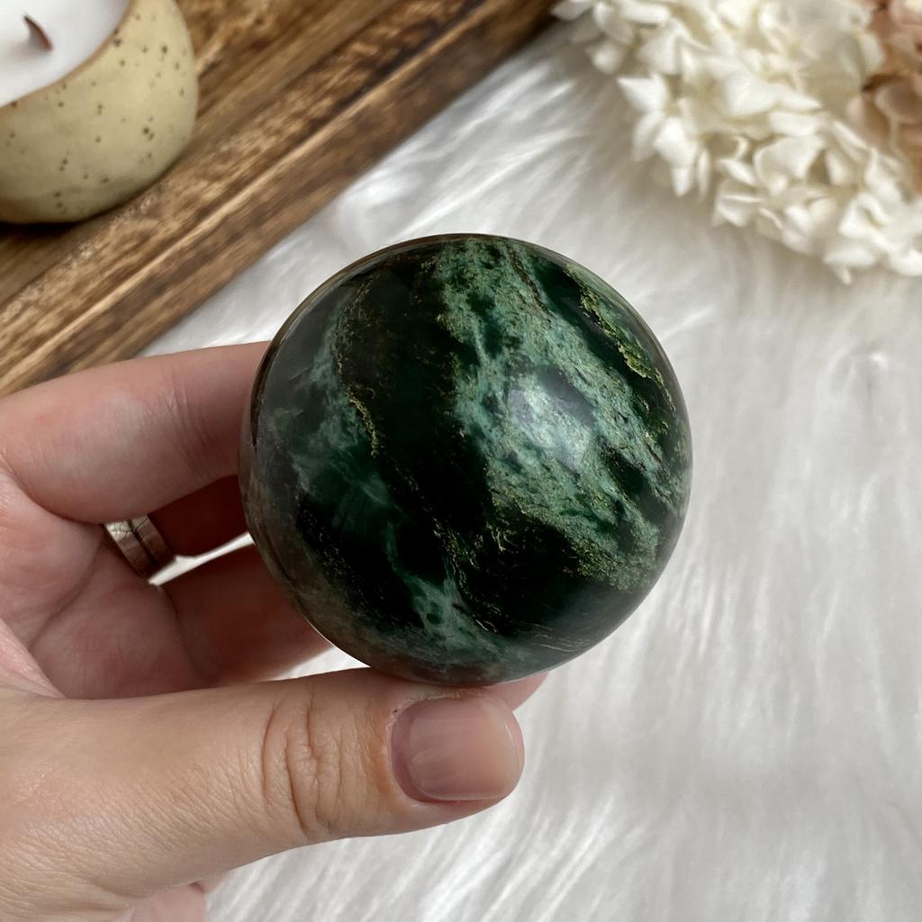 Шар из вердита