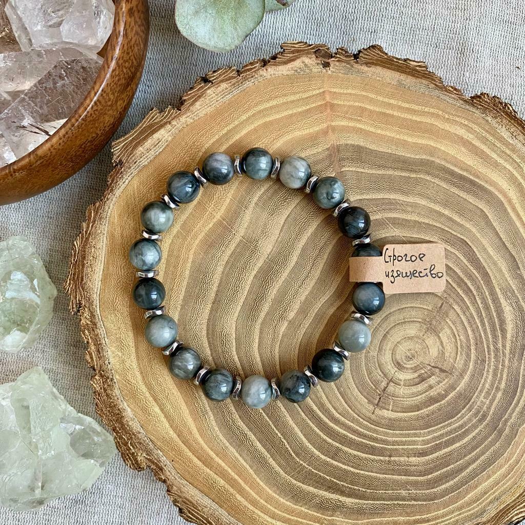 Строгое изящество <кошачий глаз · гематит>