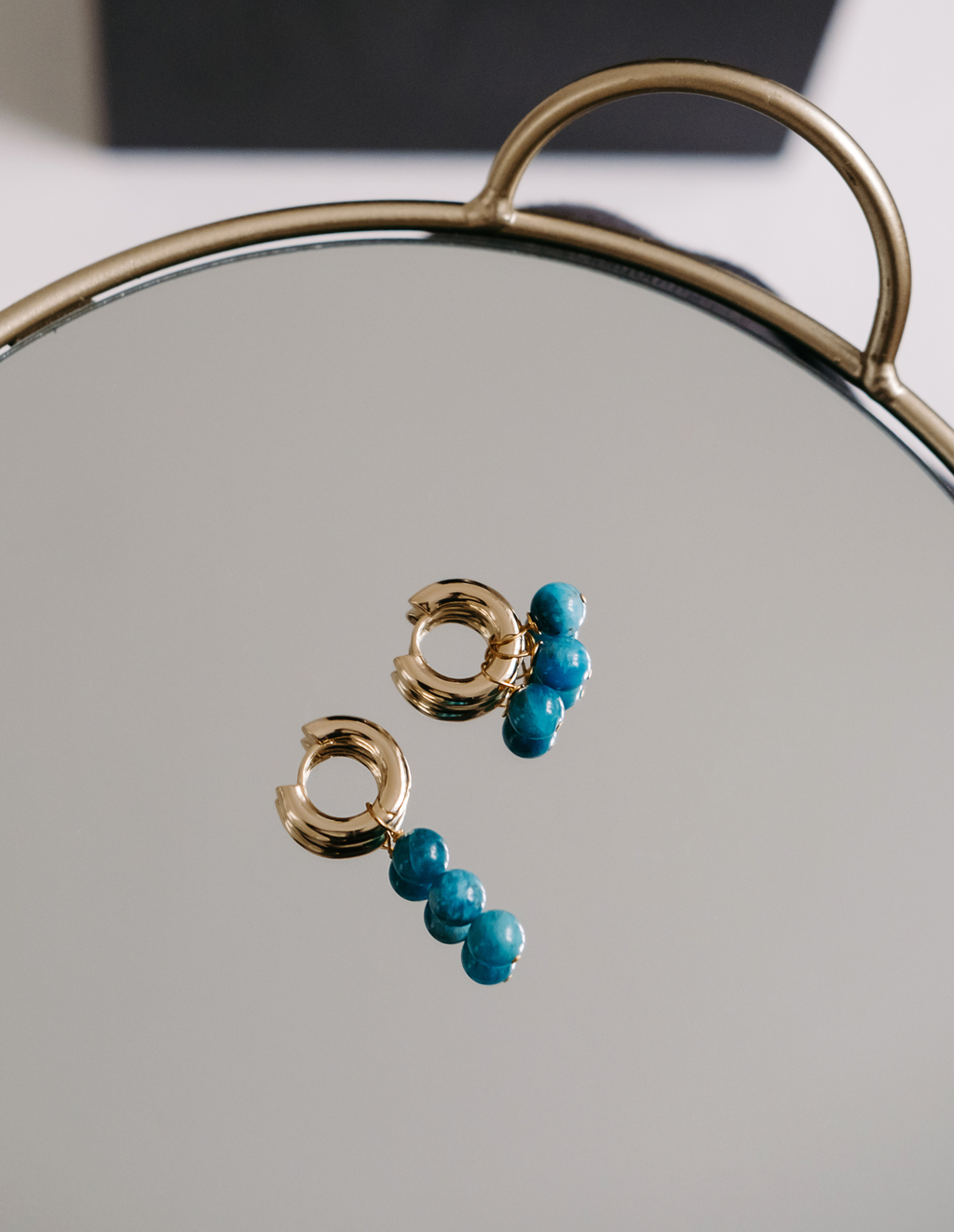 Серьги из апатита