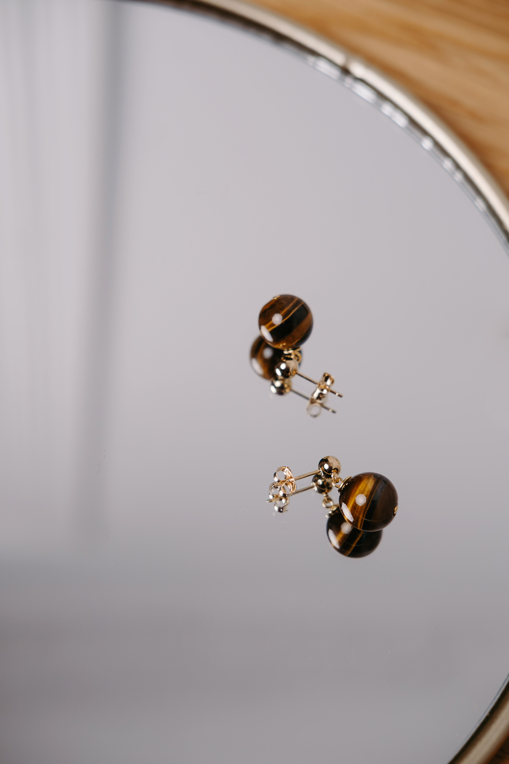 Серьги Sphere gold из тигрового глаза