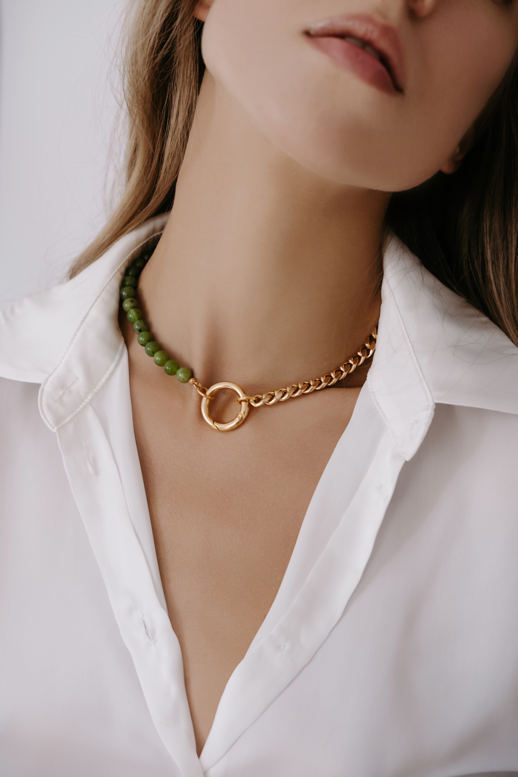 Колье Duo gold из зеленого нефрита с цепью
