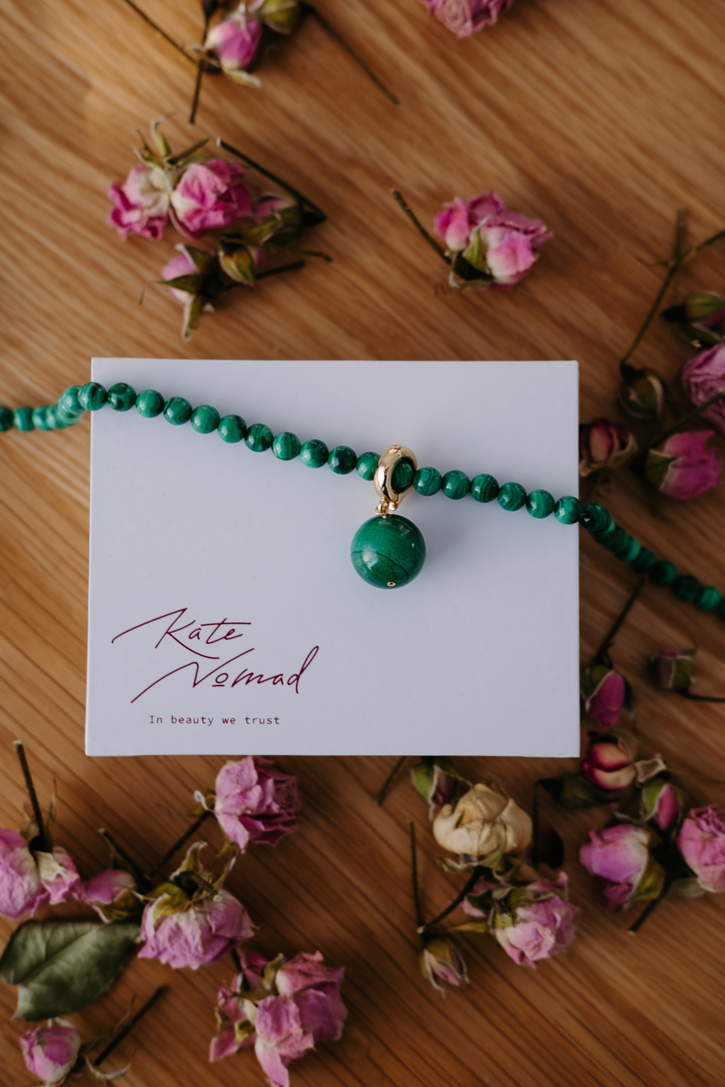 Кулон из малахита