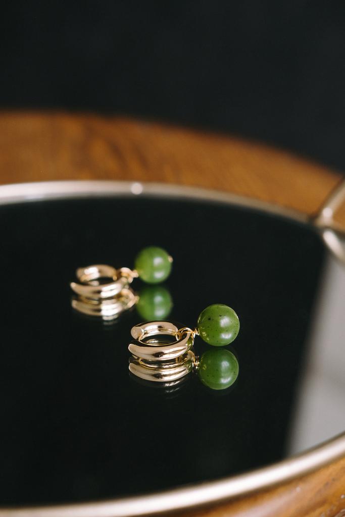 Серьги Mono из зеленого нефрита