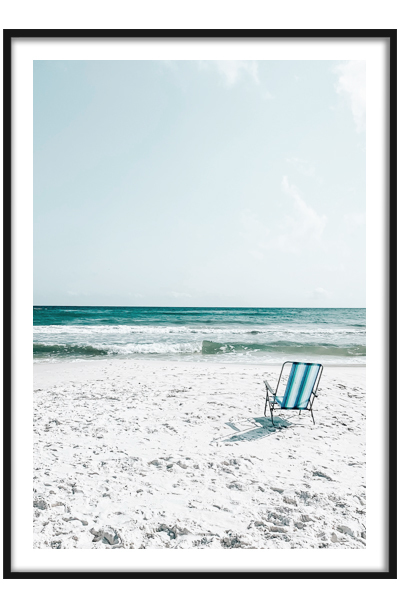 Постер Кресло на берегу