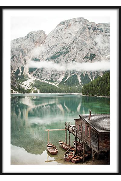 Постер Лодки у берега озера