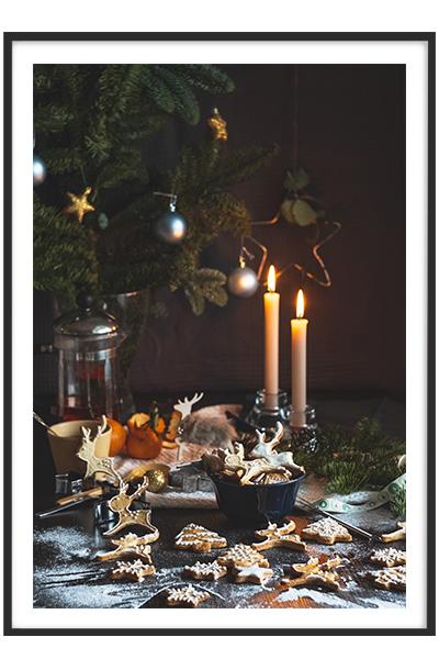 Постер СВЕЧИ НА СТОЛЕ