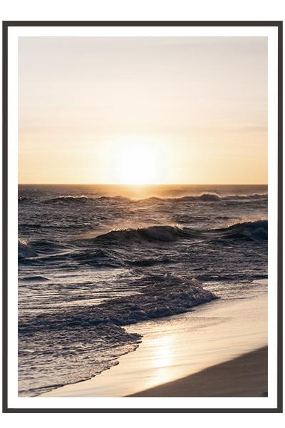 Постер  ЗОЛОТИСТЫЙ ЗАКАТ НА МОРЕ